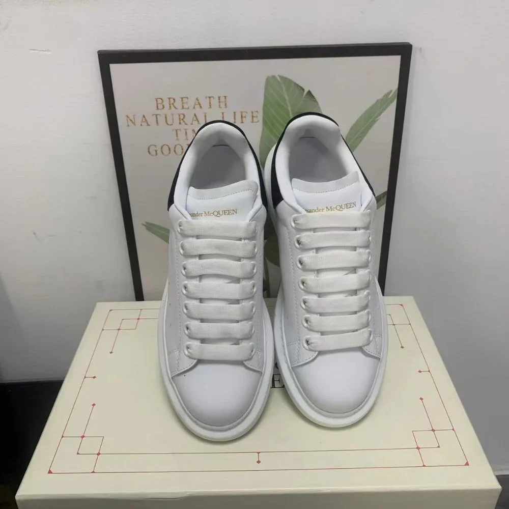 ALEXANDER MCQUEEN Oversized Larry Sneaker White Leather Black Suede Tail - Picture 4 of 5